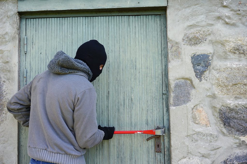 Keeping Your Home Safe: Backyard Security Tips from a Locksmith