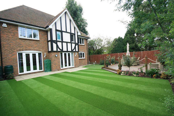 Why You’ll Want To Revamp Your Garden with Artificial Grass